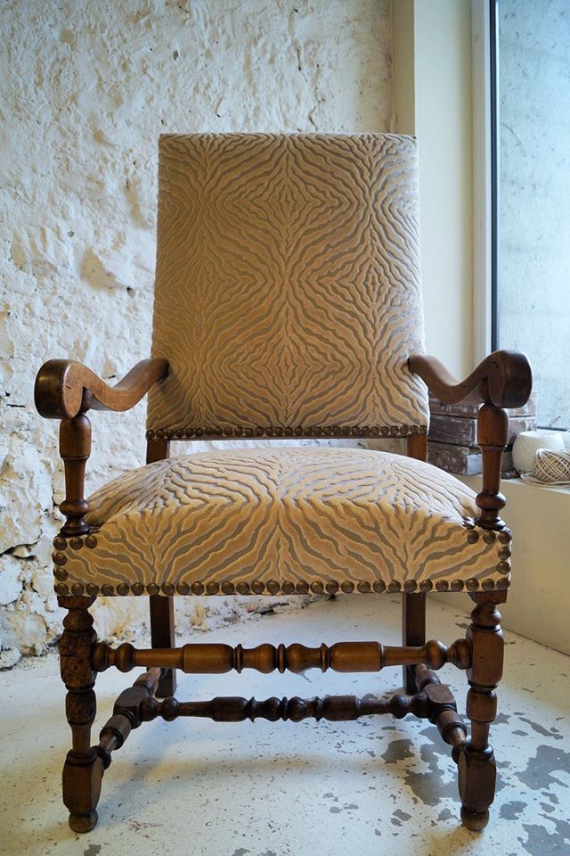 fauteuil-epoque-louis14-renovation